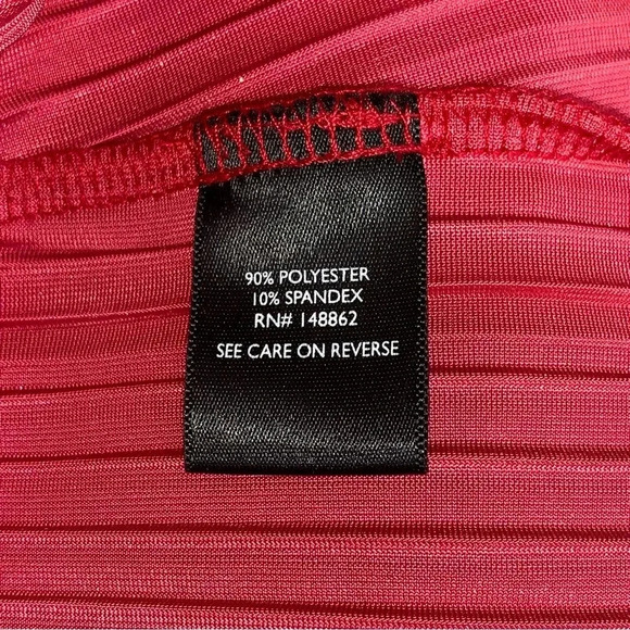 Torrid 2 Red Velvet Goddess Tank Plus 2X 18W 20W High Neck Top Pleated Regency - Picture 9 of 10